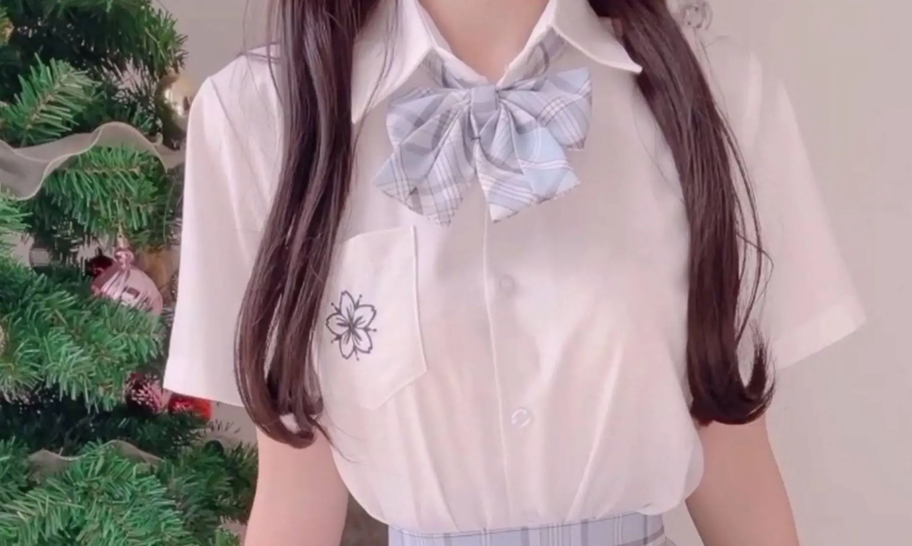 芋圓呀呀jk制服視頻資源：青春富有活力